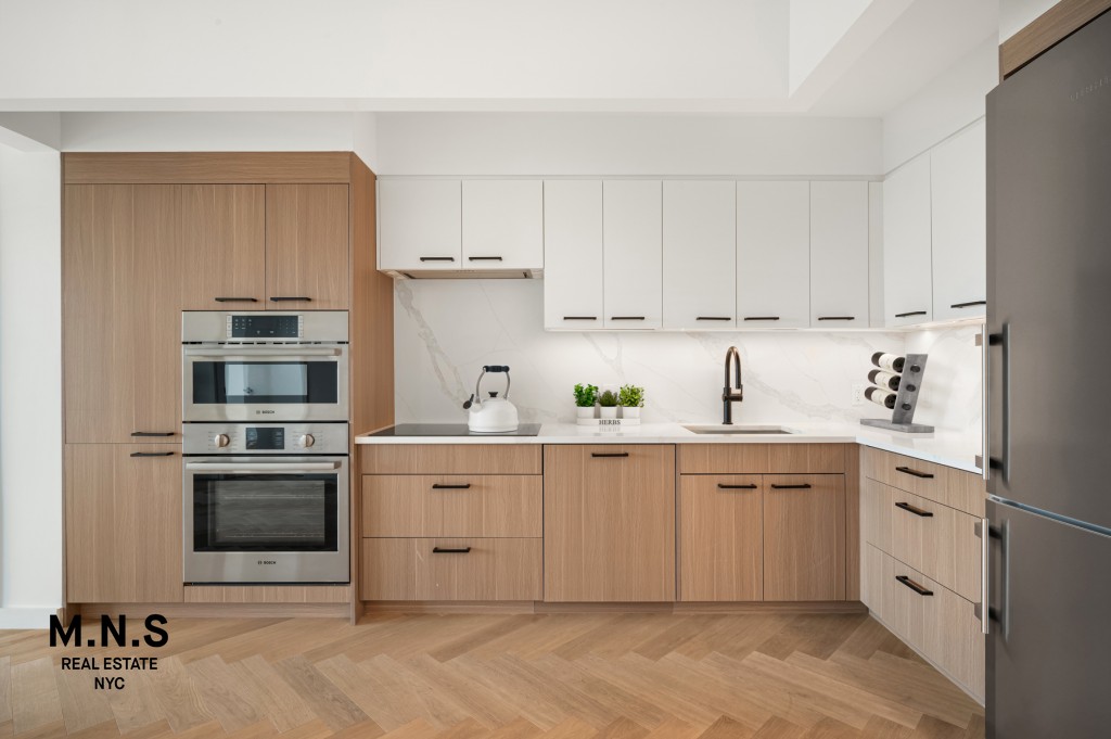 22-54 46th Street 602 Steinway-Ditmars Queens NY 11105