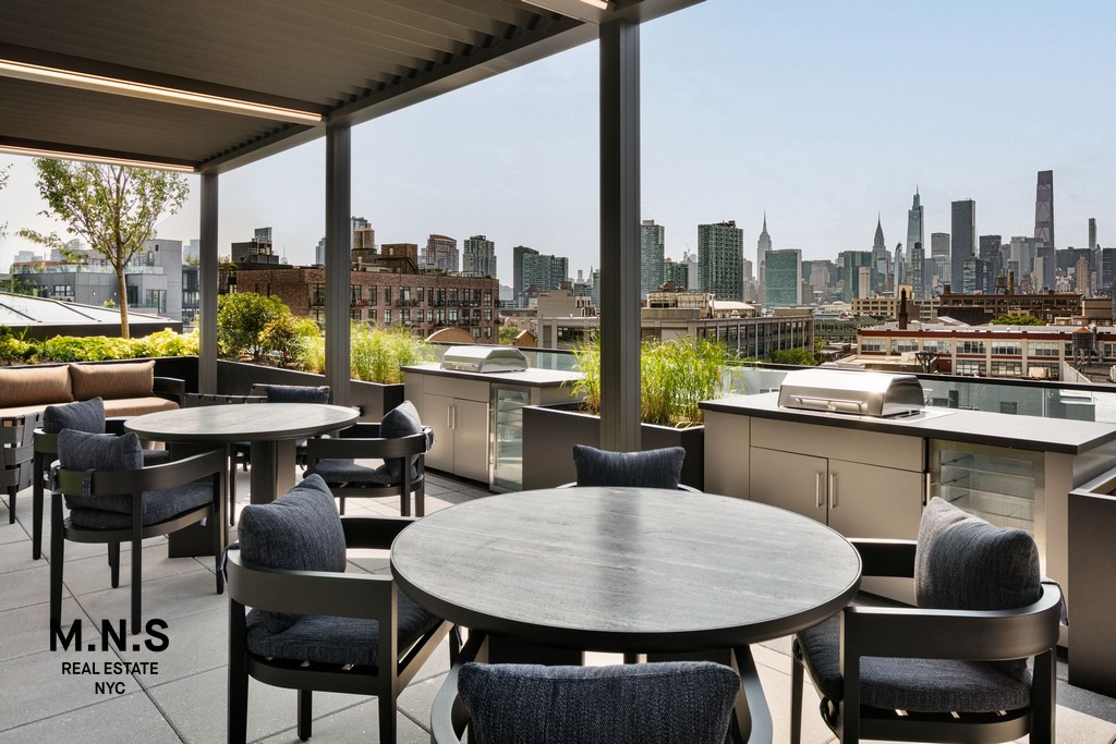 23-15 44th Road PH1H Long Island City Queens NY 11101