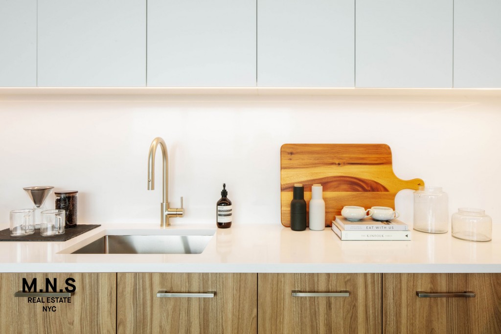 23-15 44th Road 50-D Long Island City Queens NY 11101