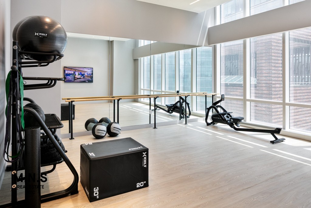 23-15 44th Road 50-D Long Island City Queens NY 11101