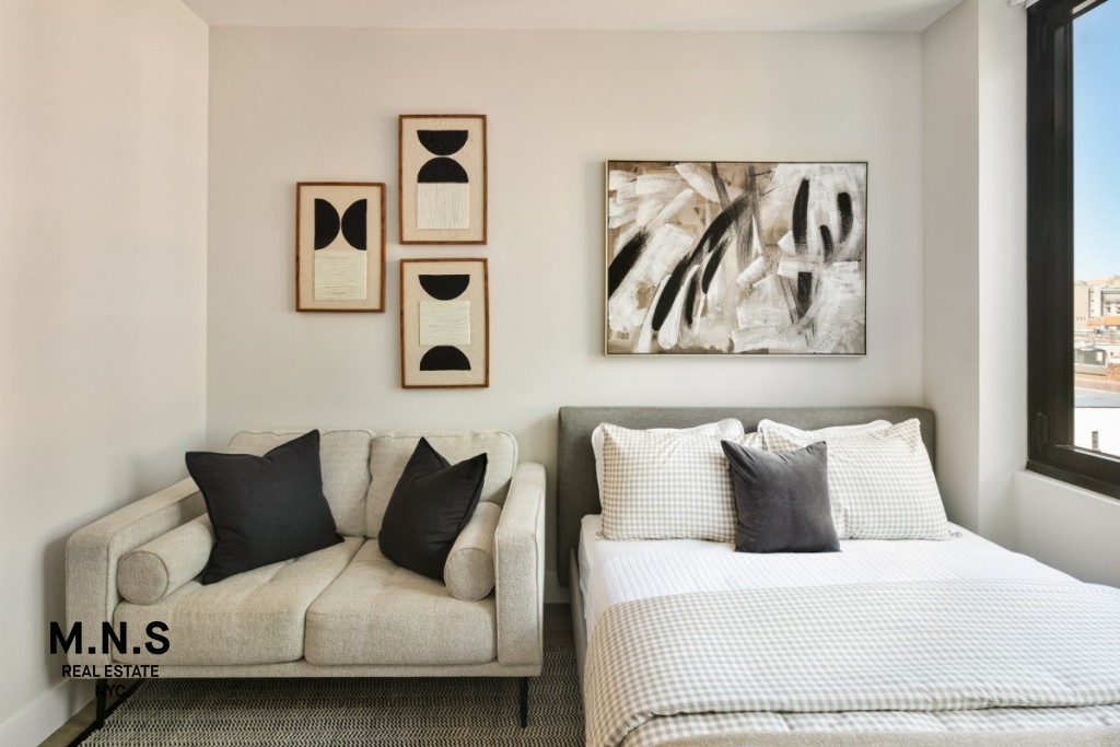 54 Crown Street 1505 Crown Heights Brooklyn NY 11225