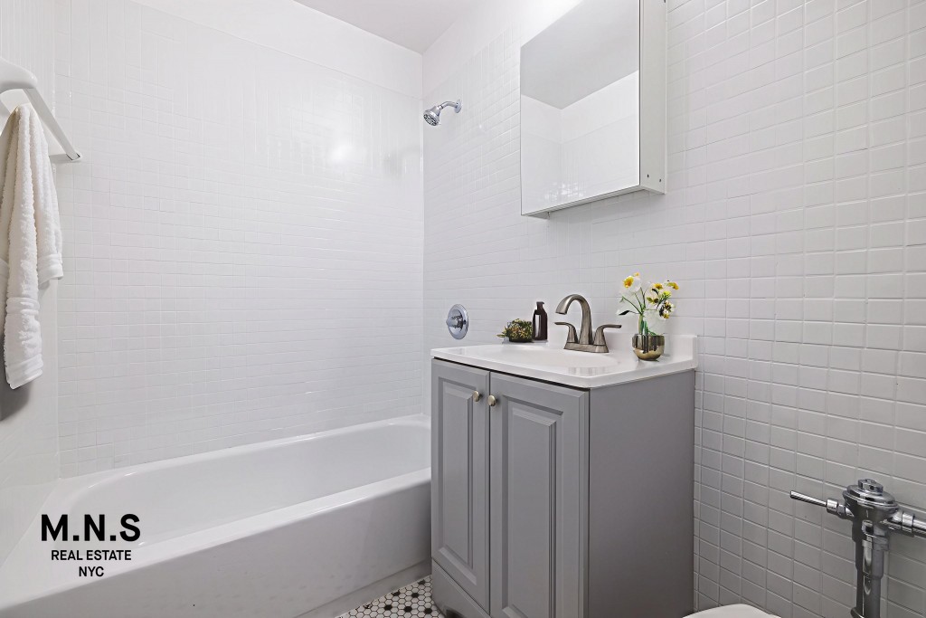 3090 Voorhies Avenue 3-M Sheepshead Bay Brooklyn NY 11235