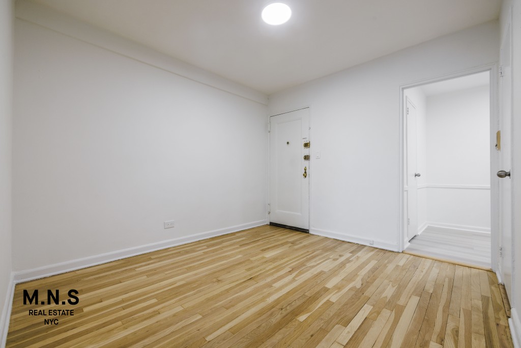 143-25 84th Drive 5-B Briarwood Queens NY 11435