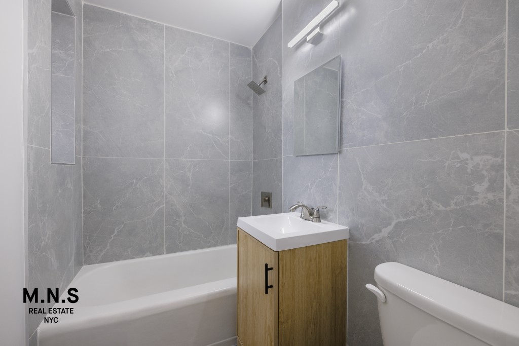 143-25 84th Drive 5-B Briarwood Queens NY 11435