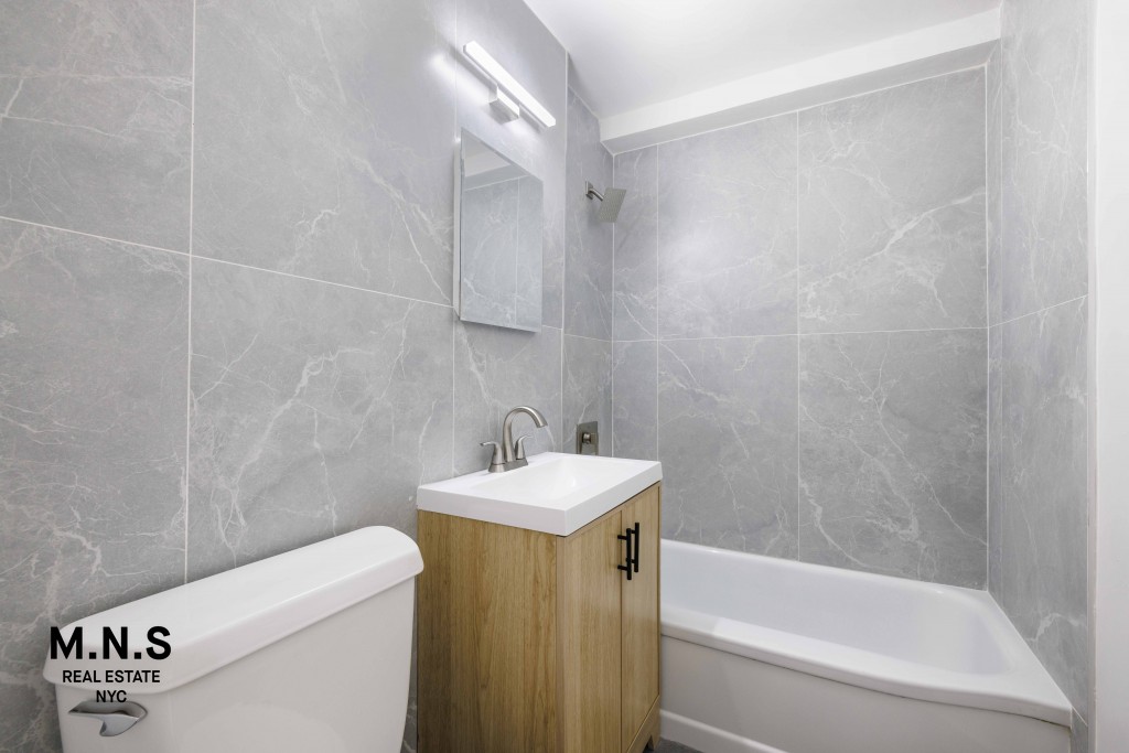 98-51 64th Avenue Forest Hills Queens NY 11374