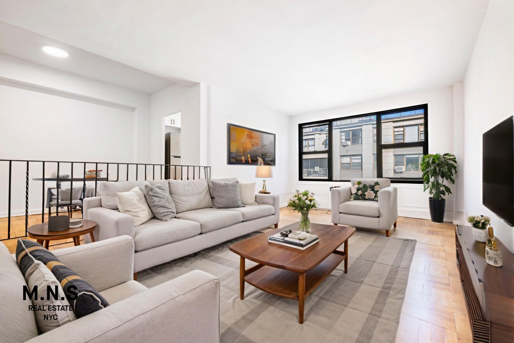 98-51 64th Avenue Forest Hills Queens NY 11374