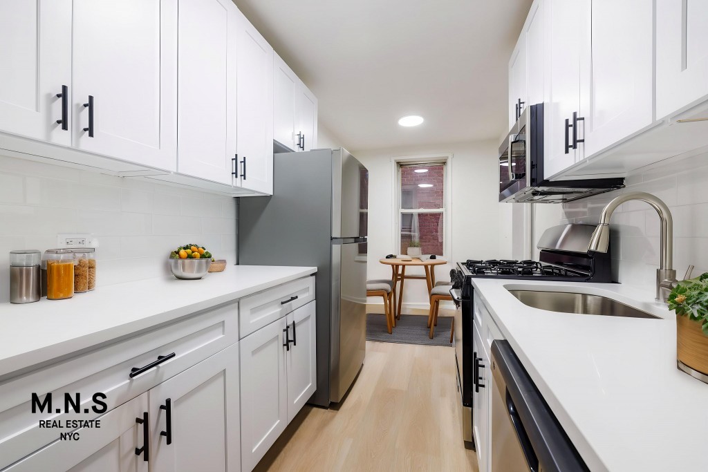 143-25 84th Drive 1-D Briarwood Queens NY 11435