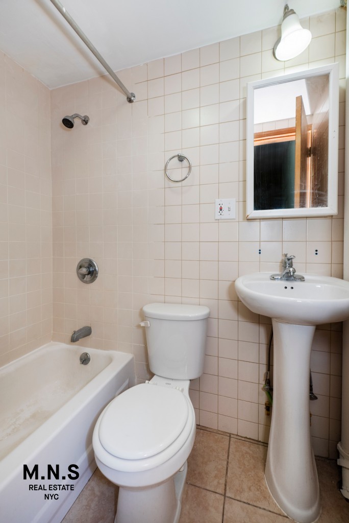 24 Mott Street 5 Chinatown New York NY 10013