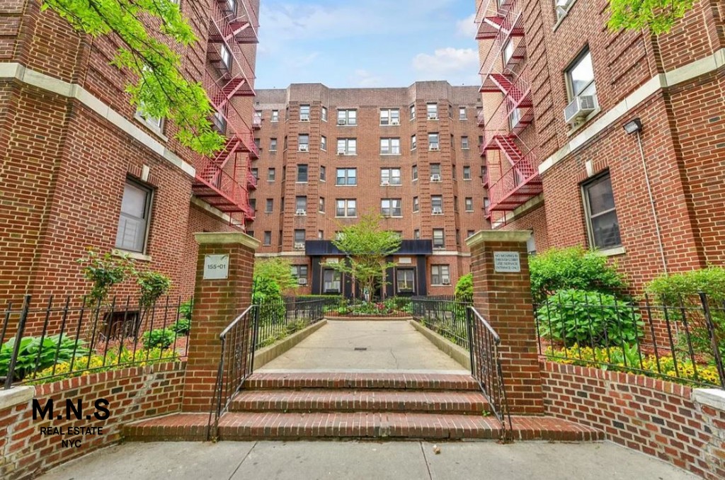 155-01 90th Avenue 1-K Jamaica Queens NY 11432