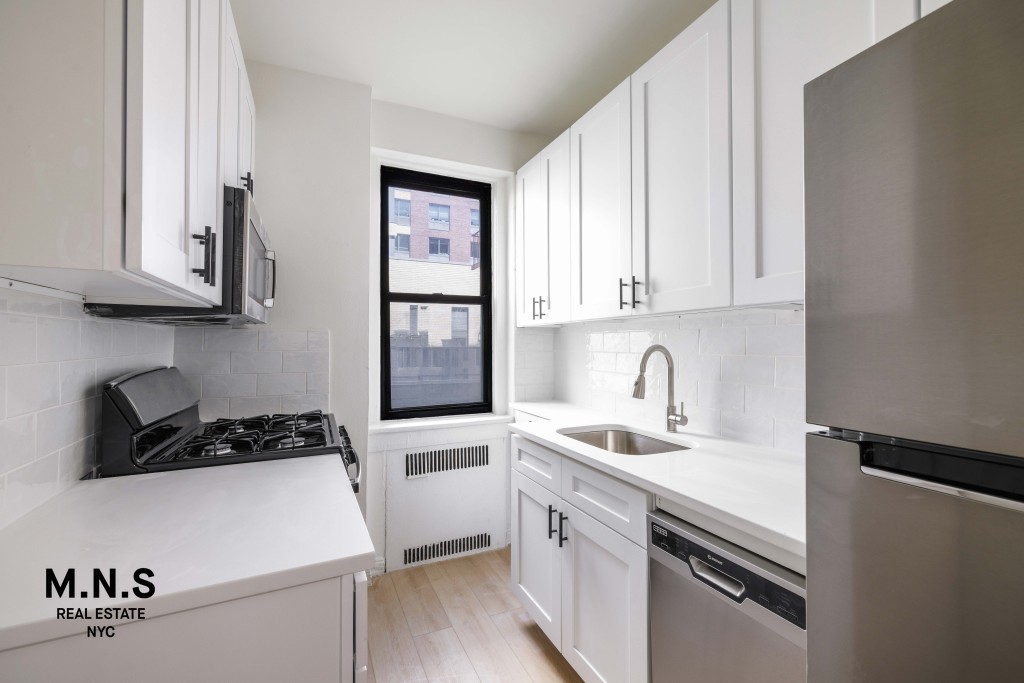 155-01 90th Avenue 1-K Jamaica Queens NY 11432