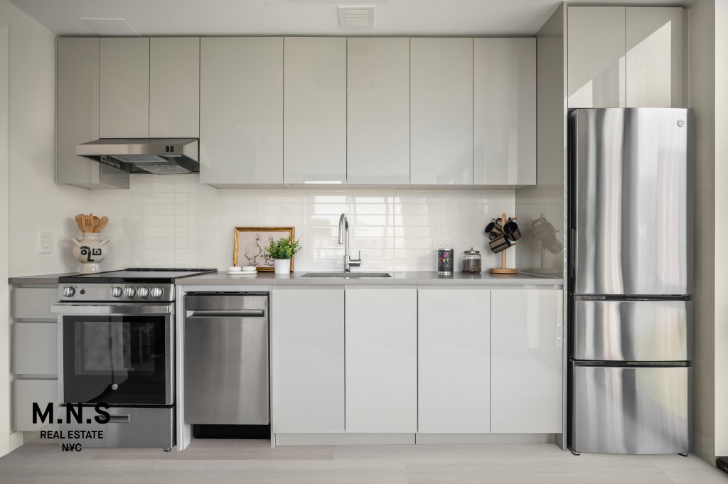 98-10 63rd Road 1510 Rego Park Queens NY 11374