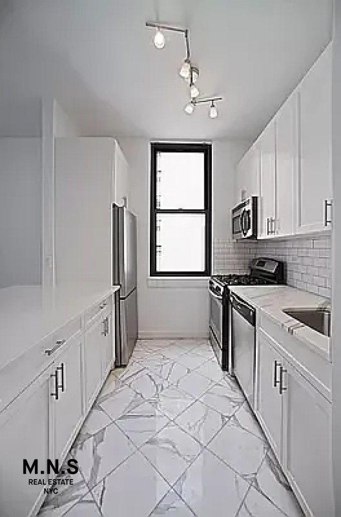 65 West 55th Street 10-A Midtown West New York NY 10019