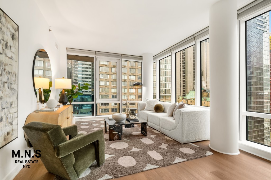 306 West 48th Street 34-C Clinton New York NY 10036