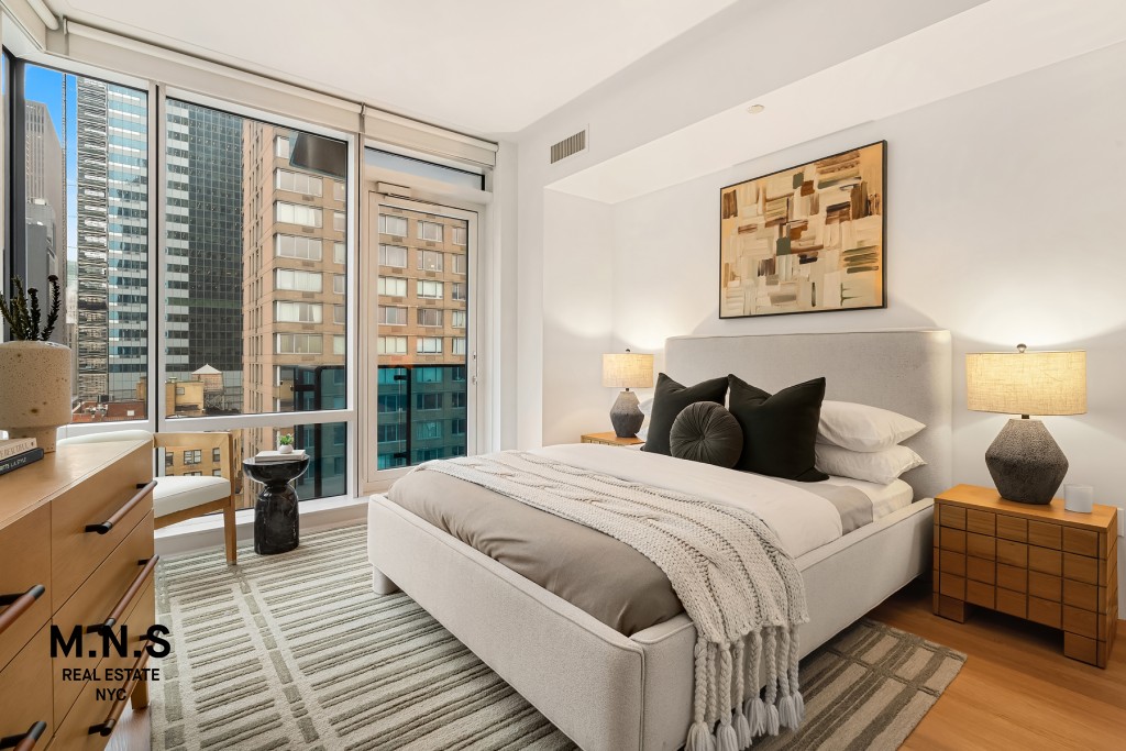 306 West 48th Street 32-A Clinton New York NY 10036