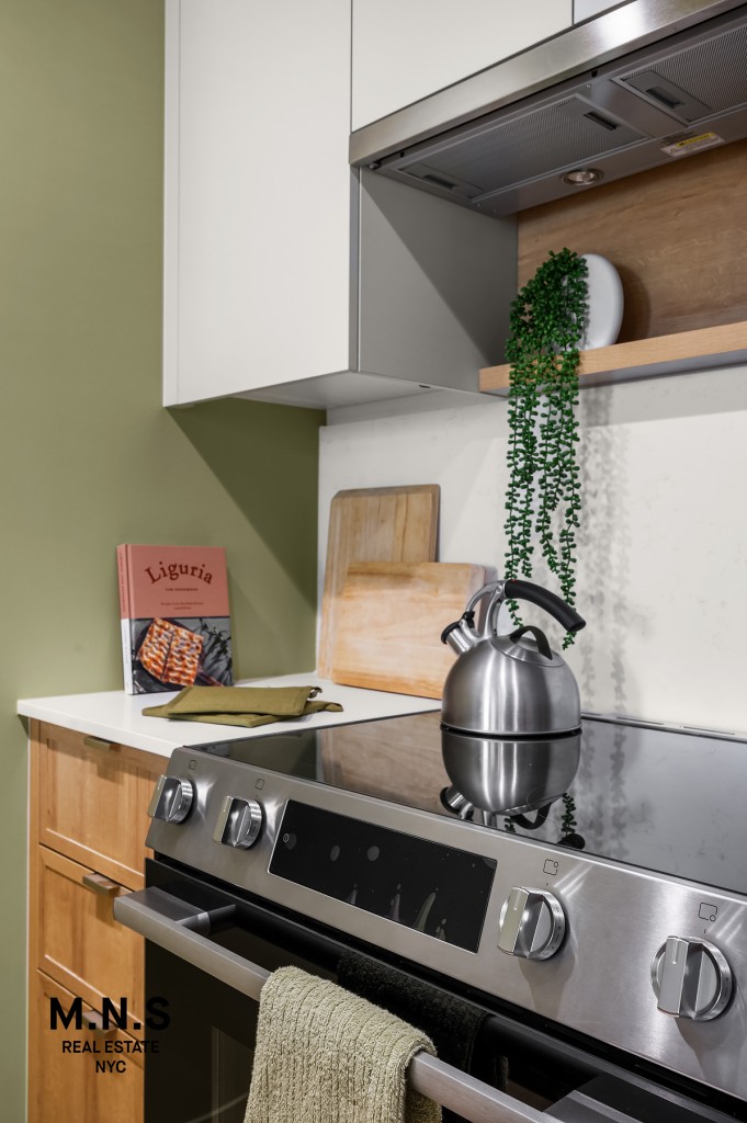 1975 Madison Avenue 114 East Harlem New York NY 11225