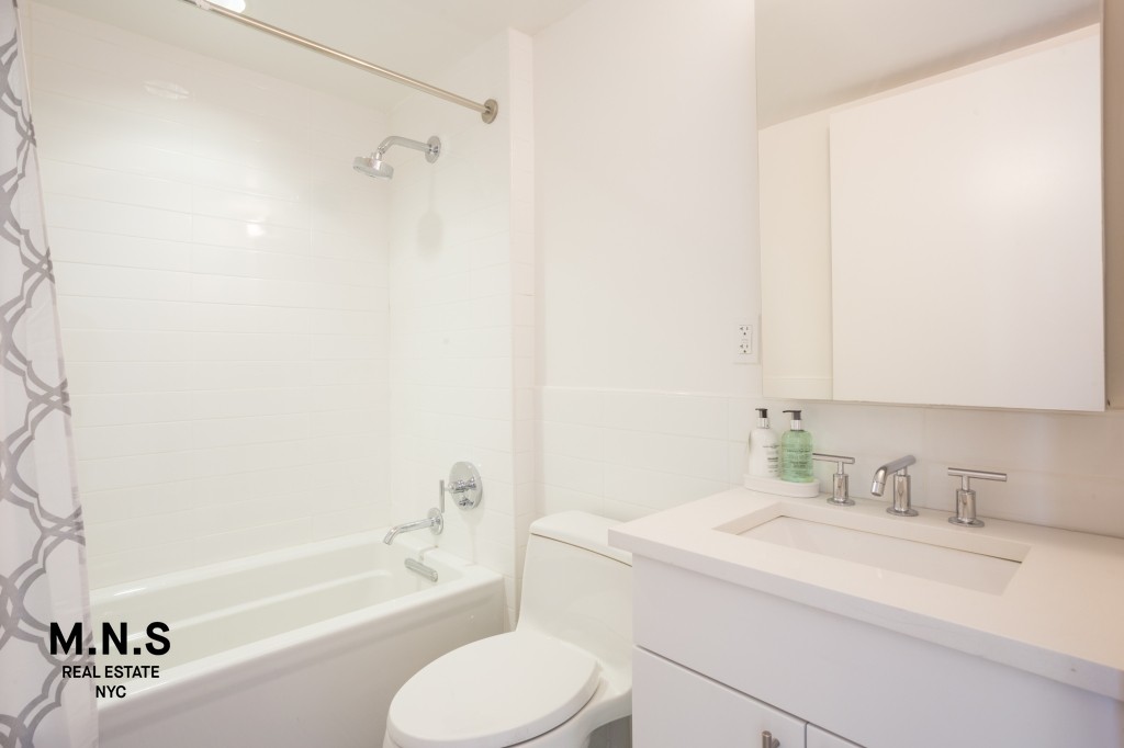 27 Albany Avenue Bedford Stuyvesant Brooklyn NY 11216