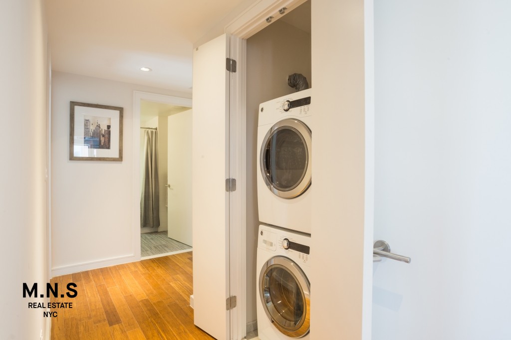 27 Albany Avenue Bedford Stuyvesant Brooklyn NY 11216