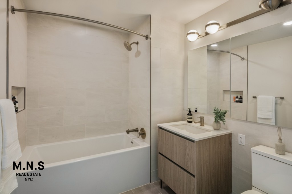 54 Crown Street 907 Crown Heights Brooklyn NY 11225