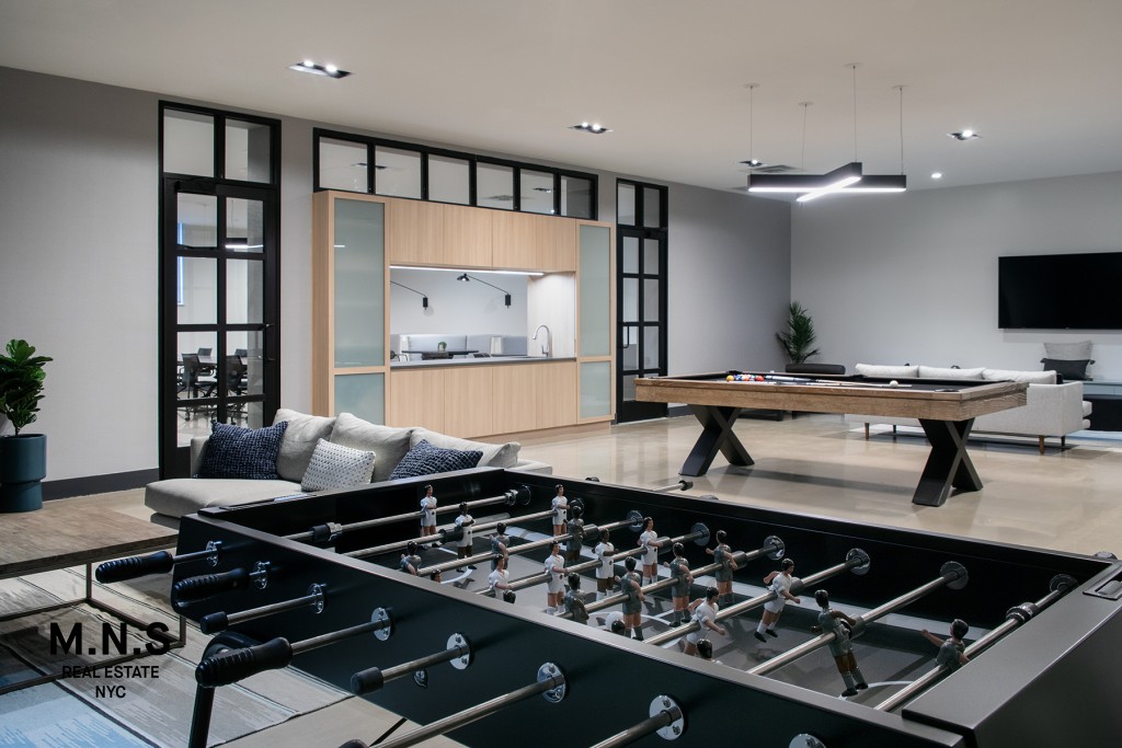 176 Woodward Avenue 334 Ridgewood Queens NY 11385