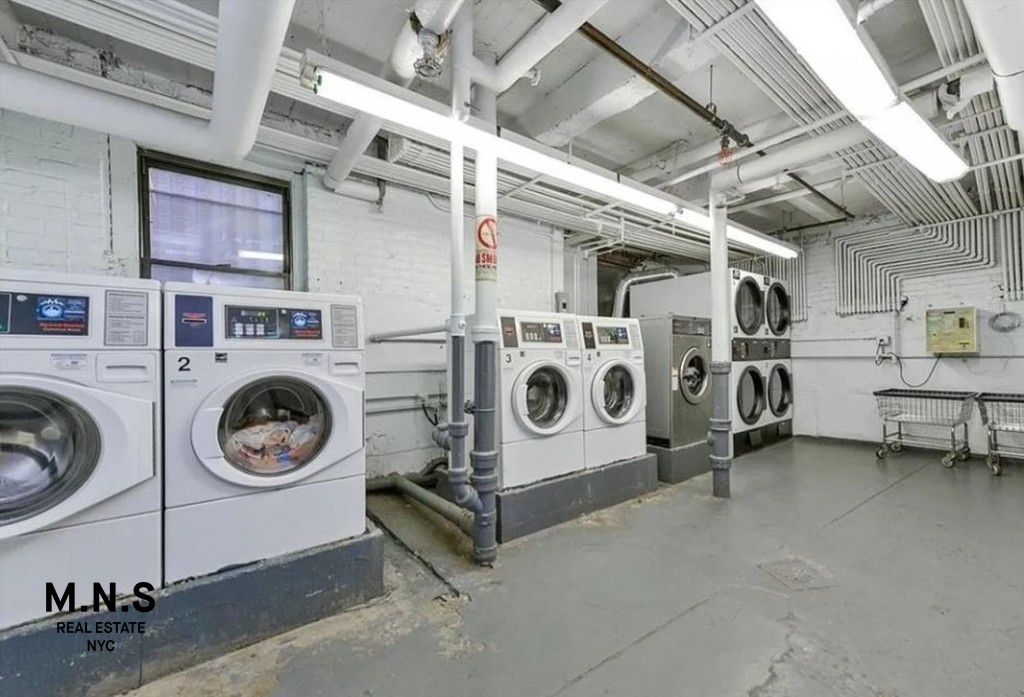 155-01 90th Avenue 1-K Jamaica Queens NY 11432